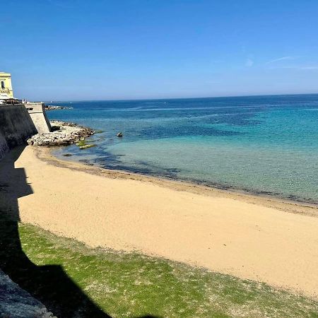 Minzoni Gallipoli Sul Mare E 130 Mt Dal Centro Luaran gambar