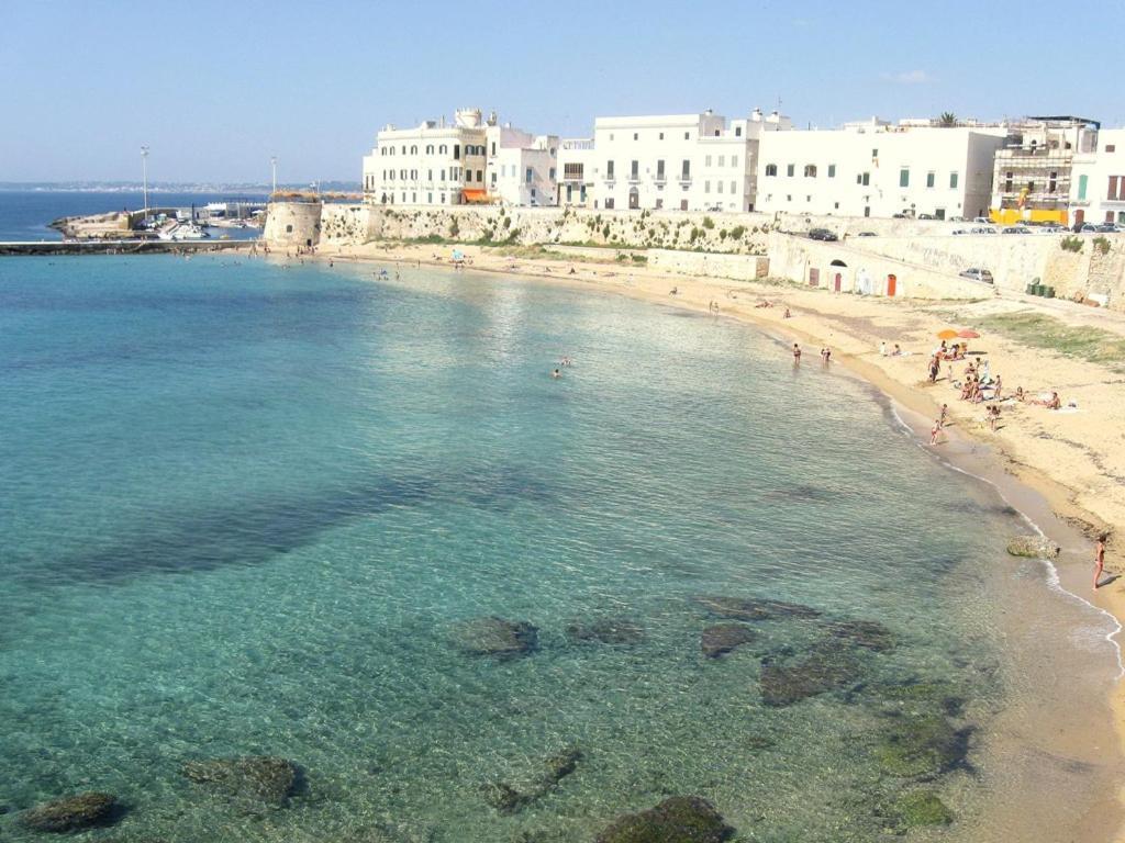 Minzoni Gallipoli Sul Mare E 130 Mt Dal Centro Luaran gambar