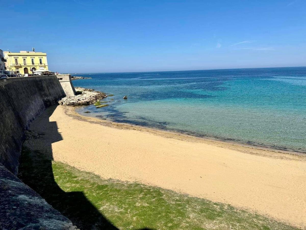 Minzoni Gallipoli Sul Mare E 130 Mt Dal Centro Luaran gambar